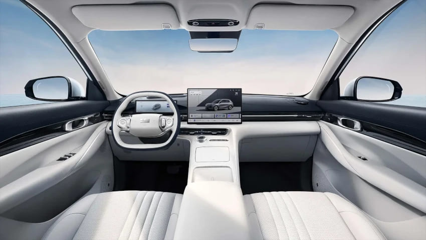 Interior 6
